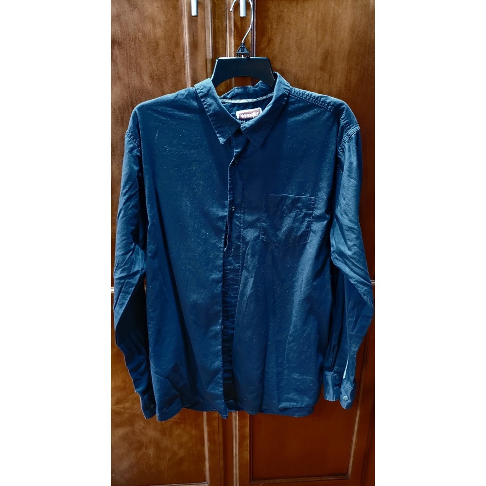 Wrangler Jeans Co. Long Sleeve Button Up Premium Quality  Dk. Gray Shirt